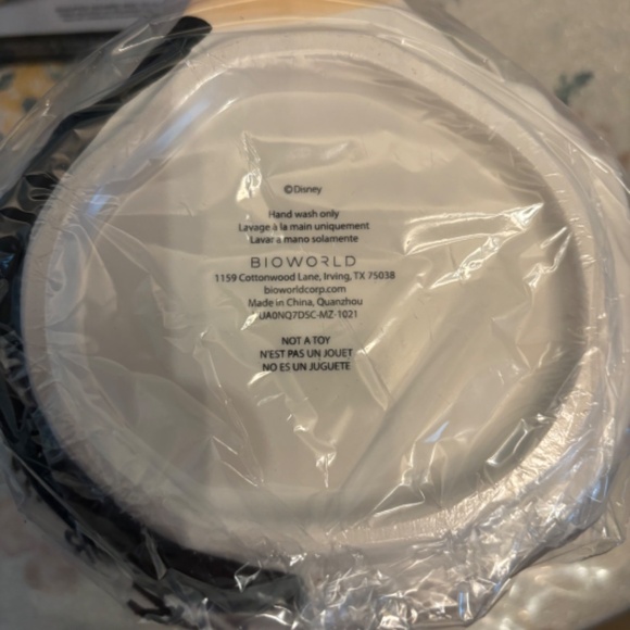 CRUELLA... NEW Disney Villain mug - Picture 3 of 6